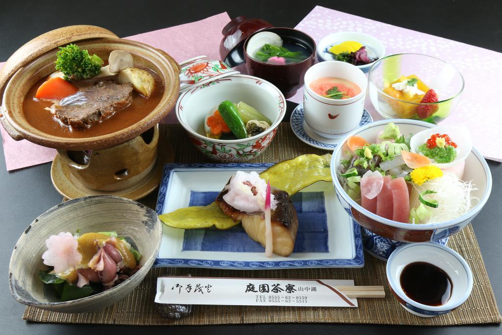 Teiensaryo Ryokan Yamanakako